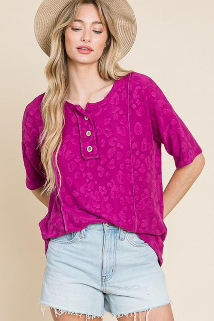 Hazel Blues® | At The Fair Animal Textured Top