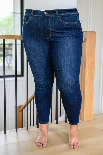Hazel Blues® | Georgia Back Yoke Skinny Jeans with Phone Pocket