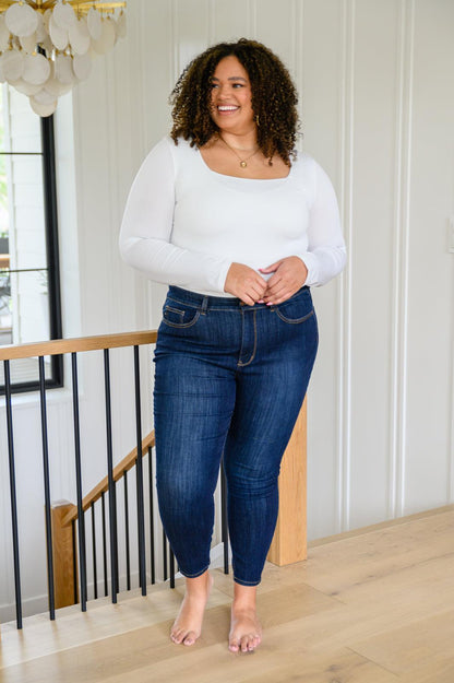 Hazel Blues® | Georgia Back Yoke Skinny Jeans with Phone Pocket