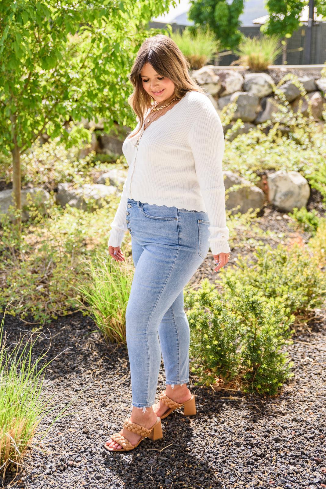Hazel Blues® | Hi-Rise Button Fly Skinny