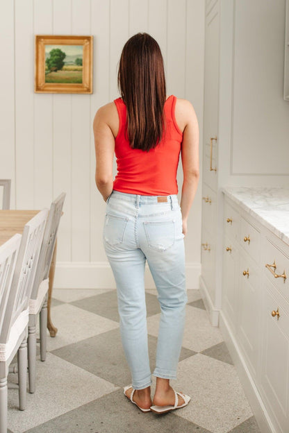 Hazel Blues® | Super Light Destroyed Boyfriend Jeans